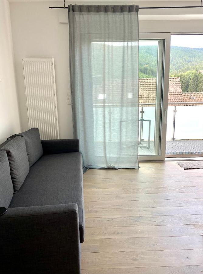 Exklusive 82 Qm Loftwohnung Mit Tiefgarage Und Sued-Balkon Zentral Titisee-Neustadt Exterior photo